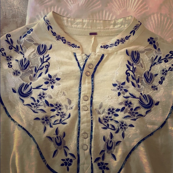 Free People top - Picture 2 of 8